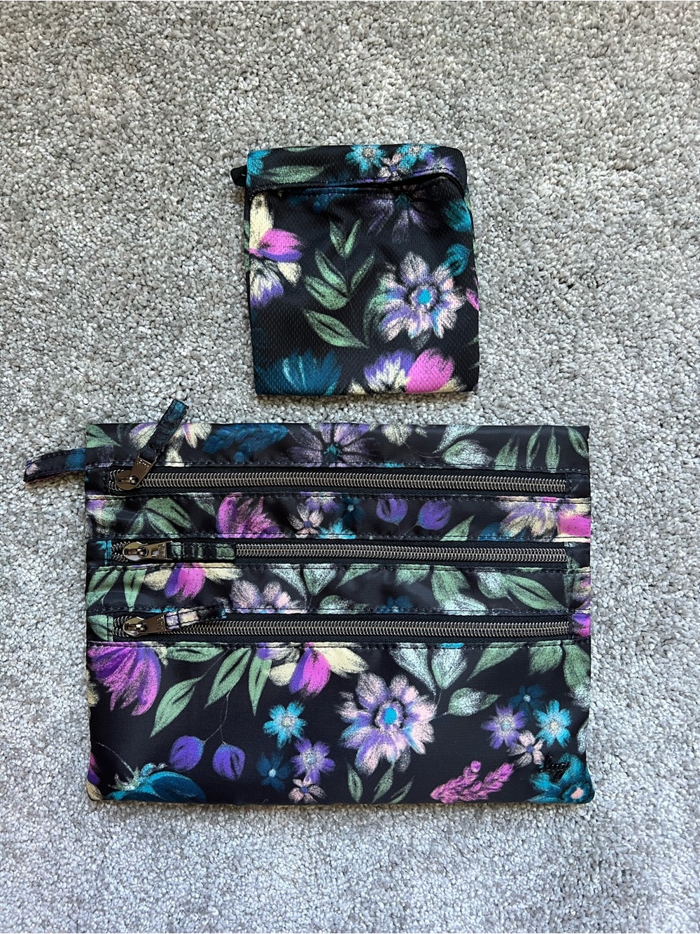 Lug Kickline bloom black and bonus pouch NWOT